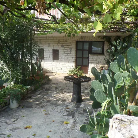 Margeta Apartment *
